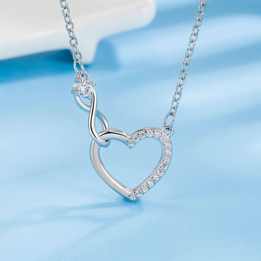 Silver zircon heart-shaped necklace